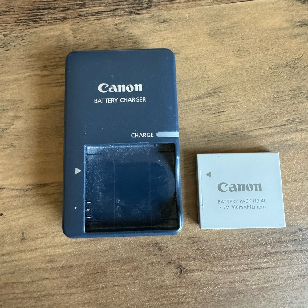 Canon battery and charger